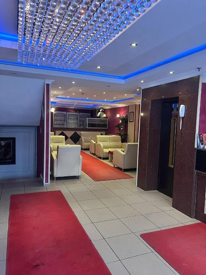 Red White Hotel Istambul