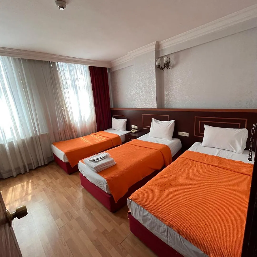 Red White Hotel Istambul 2*,  Turquia