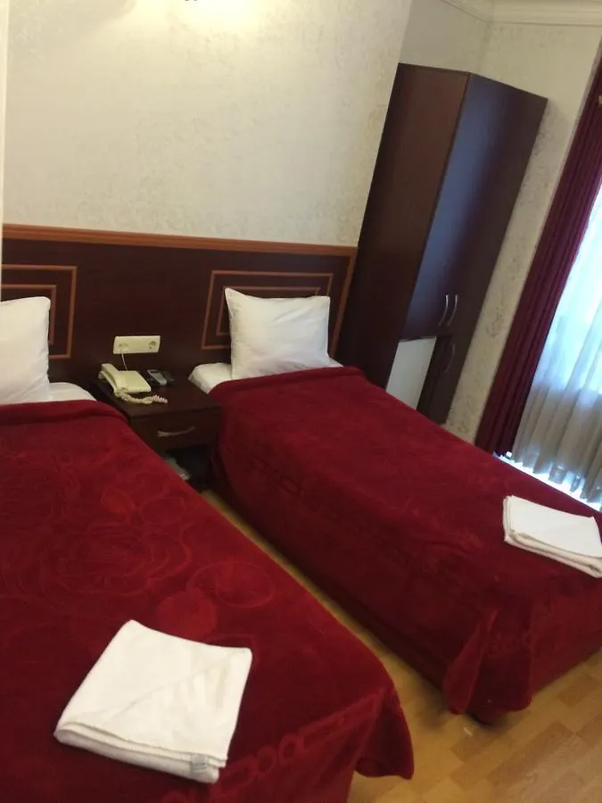 Red White Hotel Istambul