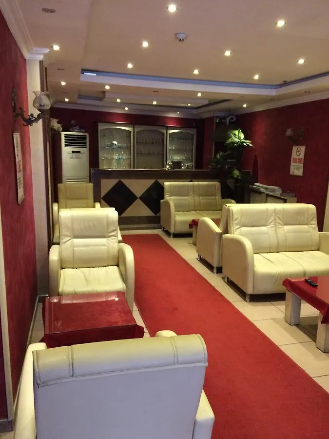 Red White Hotel Istambul 2*,